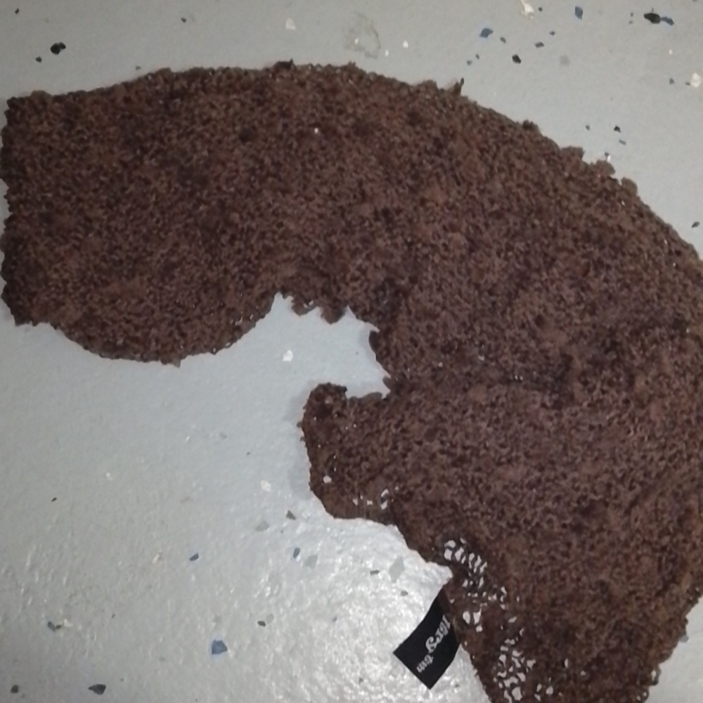 Brown scarf - Picture 2 of 3